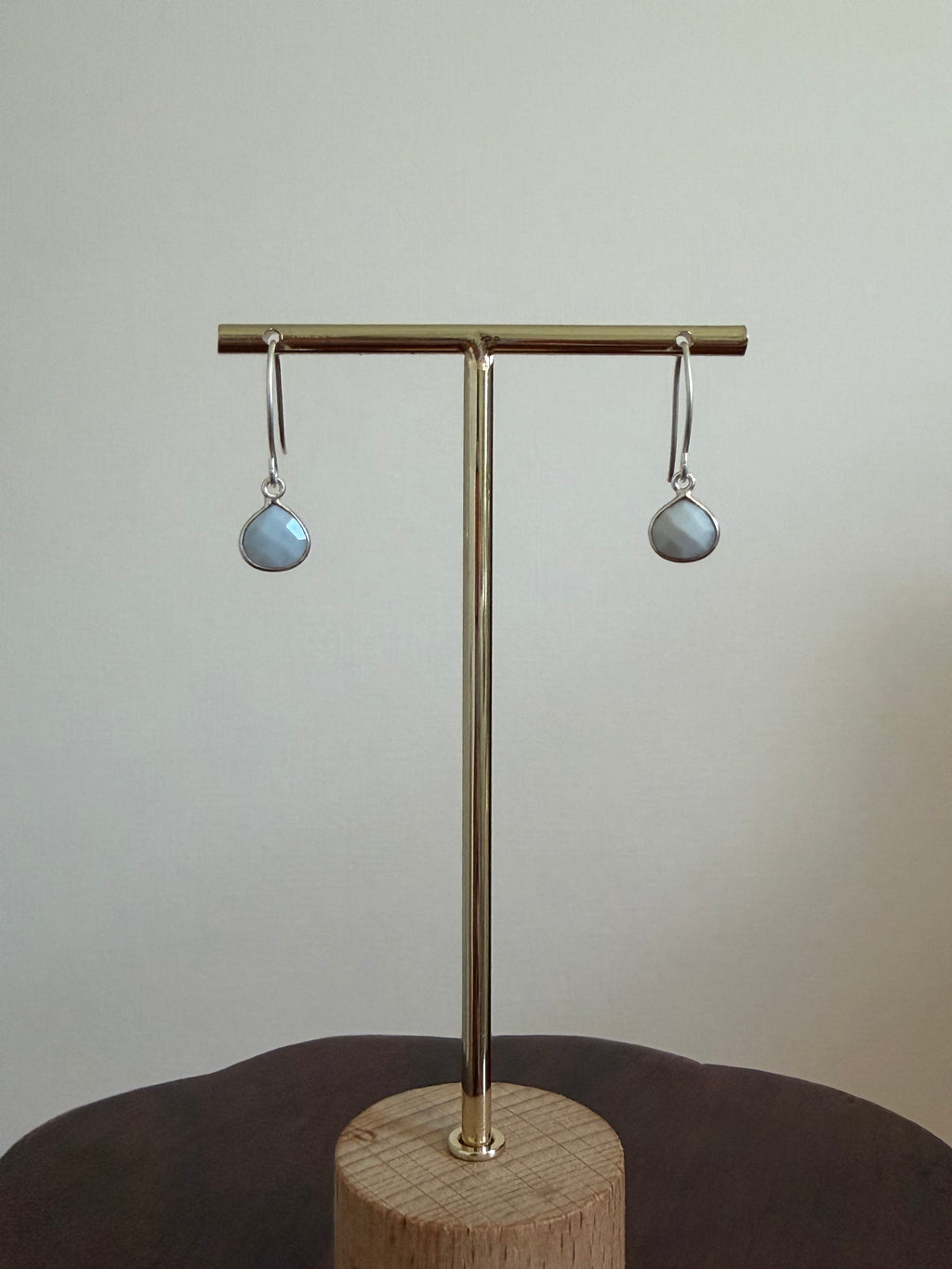 Blue opal