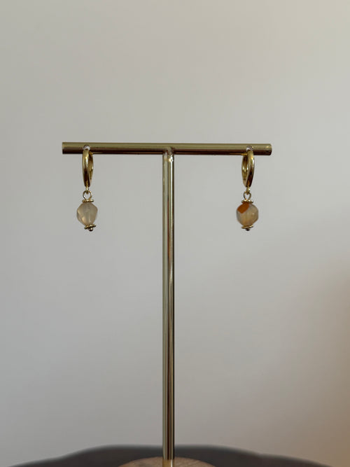 Carnelian drops